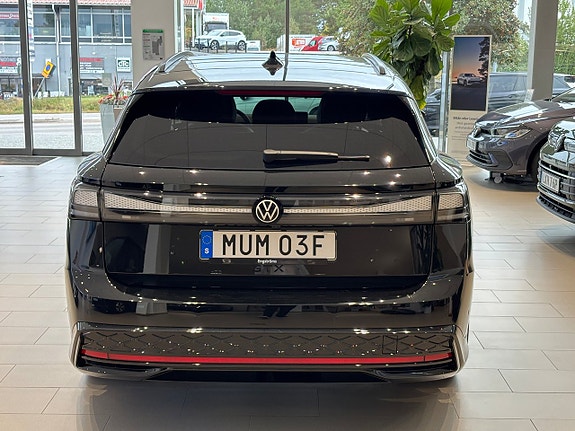 Volkswagen ID.7 3 of 12