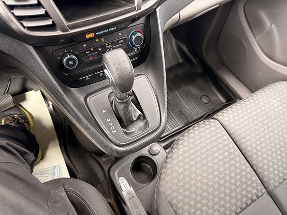 Ford Transit Connect 10 of 14