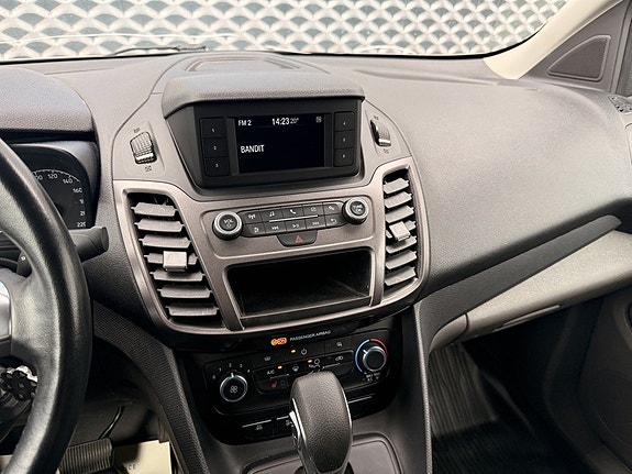 Ford Transit Connect 9 of 14