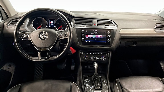 Volkswagen Tiguan Allspace 10 of 12