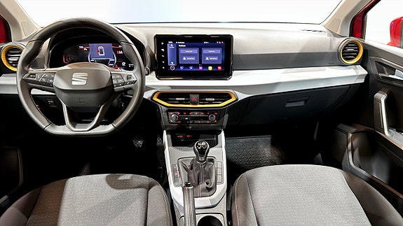 Seat Arona 10 of 18
