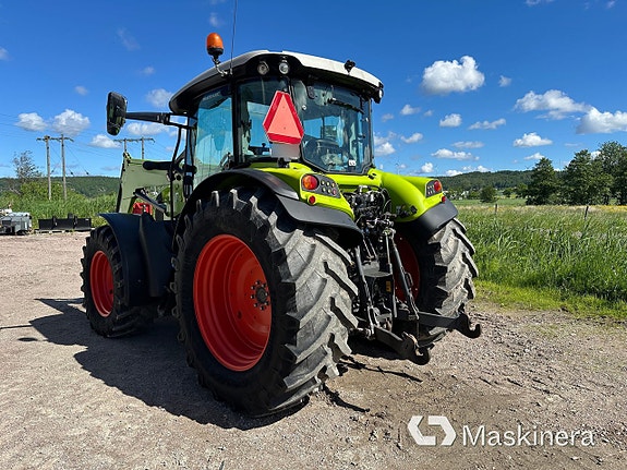Traktor Claas Arion 460 med frontlyft 7 of 27