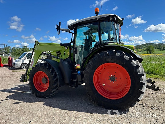 Traktor Claas Arion 460 med frontlyft 6 of 27