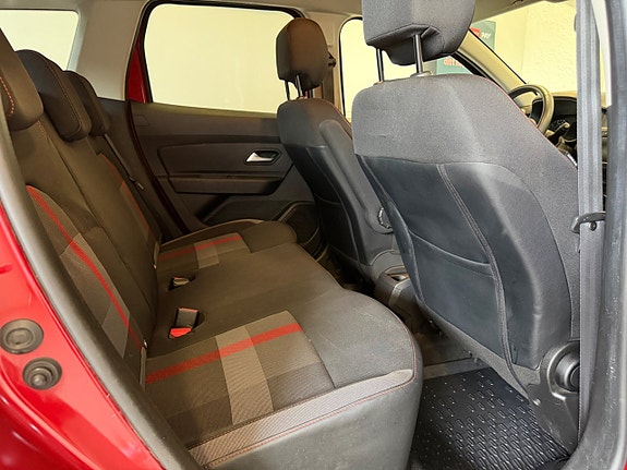 Dacia Duster 10 of 15