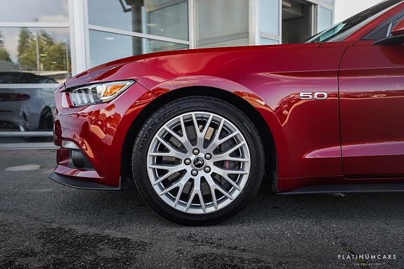 Ford Mustang 6 of 20