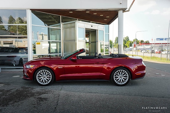 Ford Mustang 5 of 20