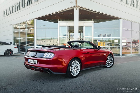 Ford Mustang 2 of 20