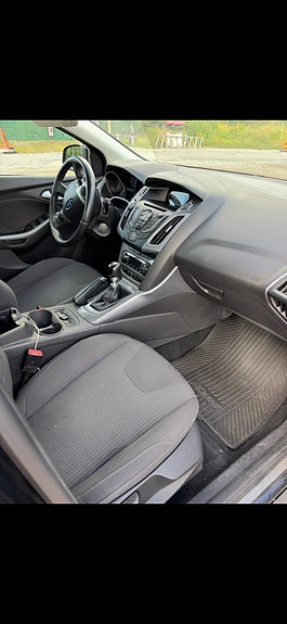 Ford Focus 8 of 13