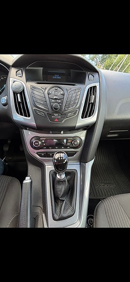 Ford Focus 7 of 13