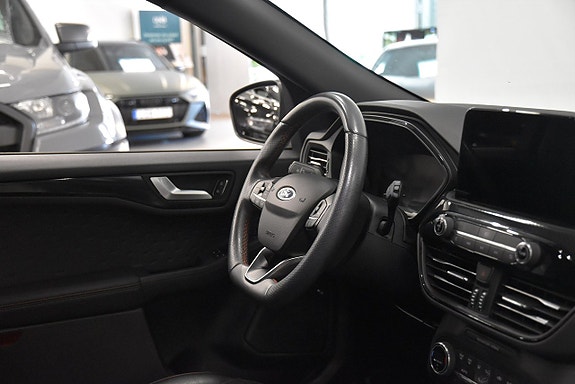 Ford Kuga 9 of 24