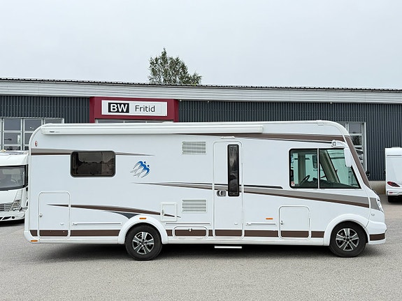 Knaus Sky I 700 LX Queenbed - Alde - Solcell & Lithium batteri - Taksäng 2 of 20