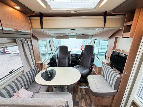 Knaus Sky I 700 LX Queenbed - Alde - Solcell & Lithium batteri - Taksäng 19 of 20