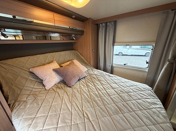 Knaus Sky I 700 LX Queenbed - Alde - Solcell & Lithium batteri - Taksäng 14 of 20