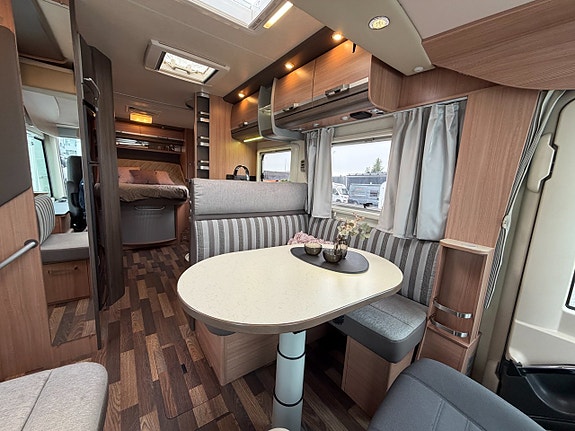 Knaus Sky I 700 LX Queenbed - Alde - Solcell & Lithium batteri - Taksäng 9 of 20