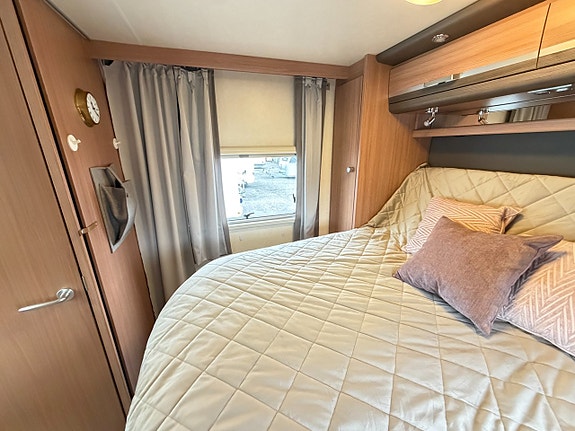 Knaus Sky I 700 LX Queenbed - Alde - Solcell & Lithium batteri - Taksäng 15 of 20