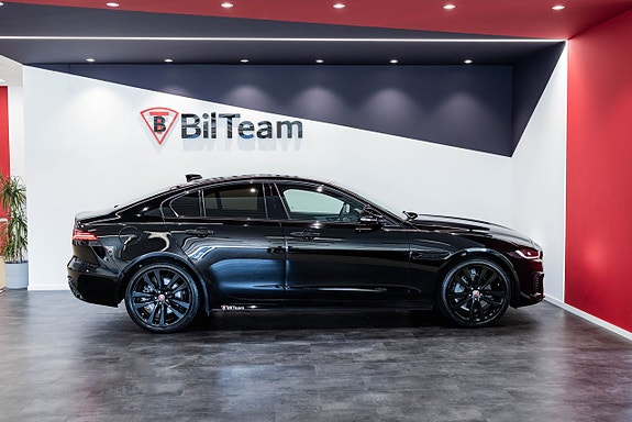 Jaguar XE 12 of 26