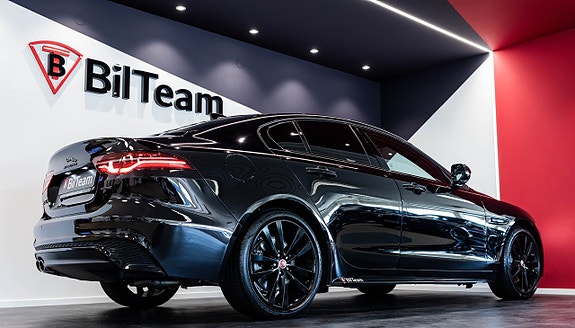 Jaguar XE 9 of 26