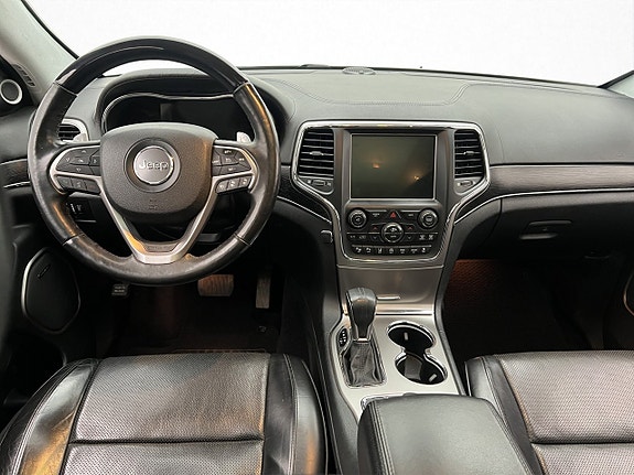 Jeep Grand Cherokee 17 of 30