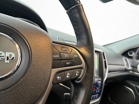 Jeep Grand Cherokee 20 of 30