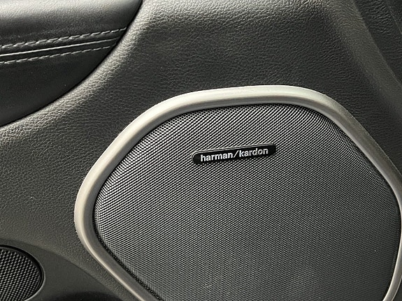Jeep Grand Cherokee 13 of 30