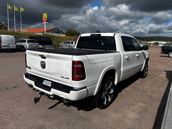 Dodge RAM 1500 3 of 10