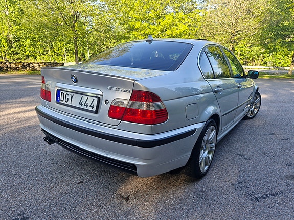 BMW 325Xi 4 of 13