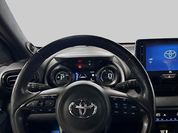 Toyota Yaris 15 of 19