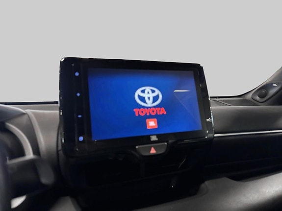 Toyota Yaris 16 of 19