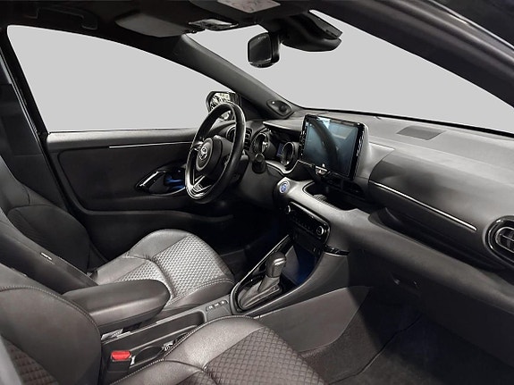 Toyota Yaris 10 of 19