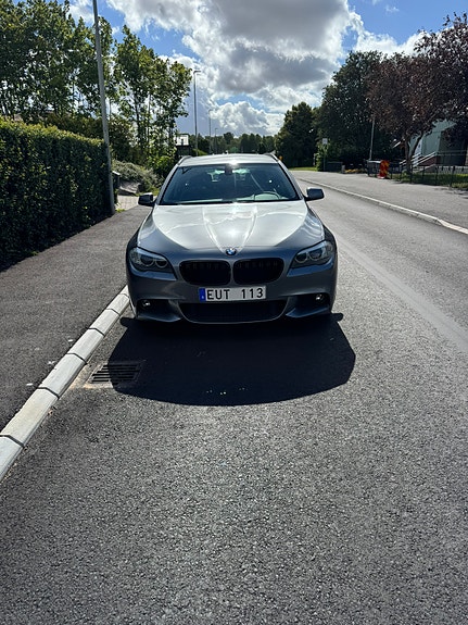 BMW 520d 2 of 10
