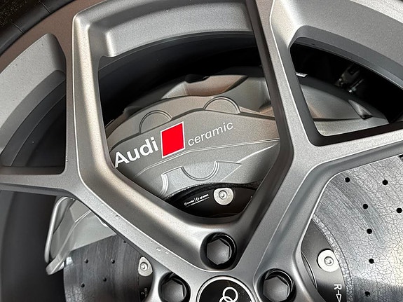 Audi RS Q8 13 of 14