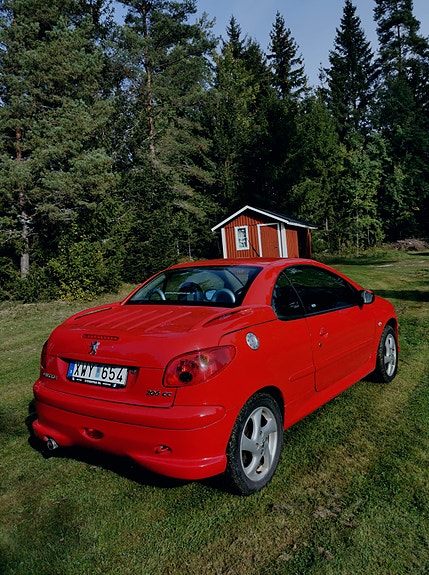 Peugeot 206 CC 2 of 3