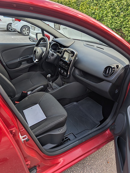 Renault Clio 6 of 13