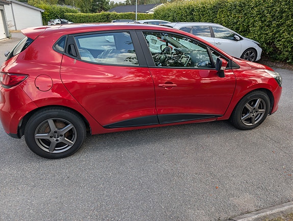 Renault Clio 3 of 13