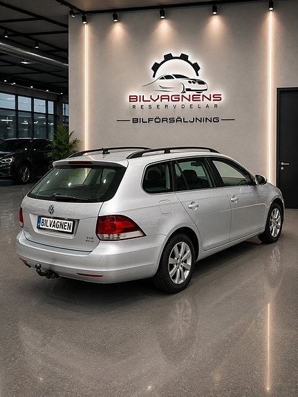 Volkswagen Golf VI 2 of 6