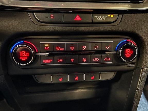 Kia Ceed 15 of 25