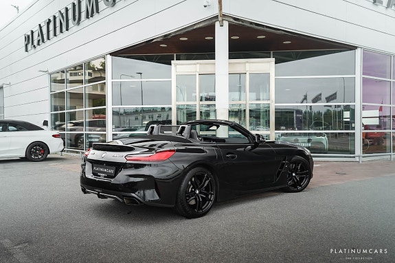 BMW Z4 2 of 17