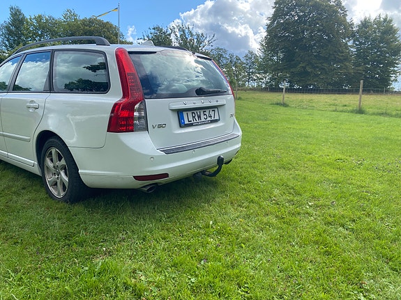 Volvo V50 2 of 8