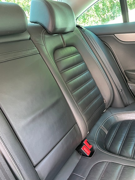 Volkswagen Passat CC 9 of 11