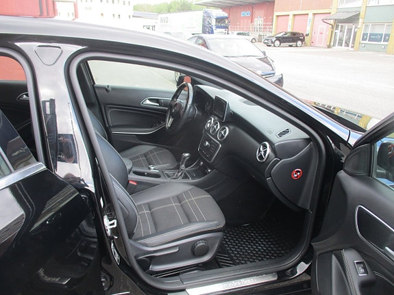 Mercedes-Benz A180 9 of 12