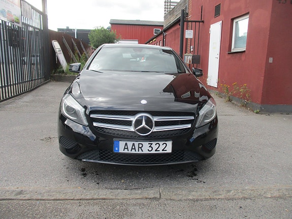 Mercedes-Benz A180 3 of 12