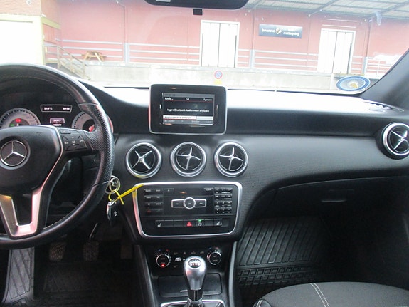 Mercedes-Benz A180 11 of 12