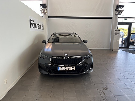 BMW 530e 2 of 15