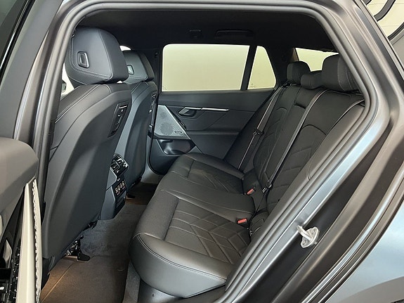 BMW 530e 12 of 15