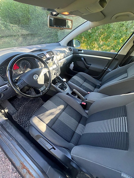 Volkswagen Golf V 3 of 5