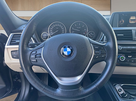 BMW 320d 11 of 15