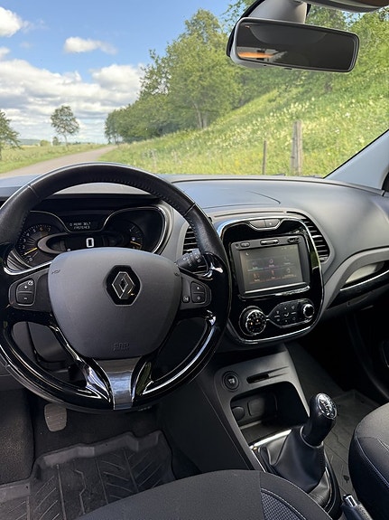 Renault Captur 8 of 16