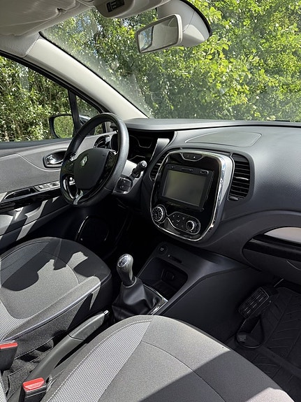 Renault Captur 12 of 16