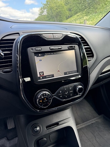 Renault Captur 9 of 16