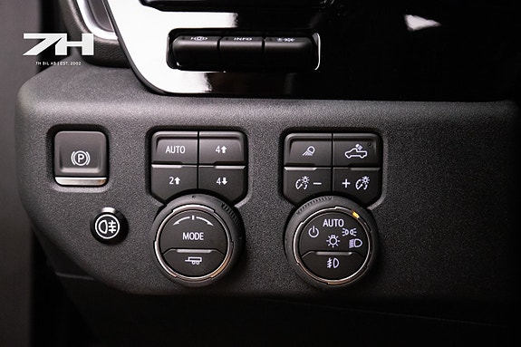 Chevrolet Silverado 1500 28 of 29